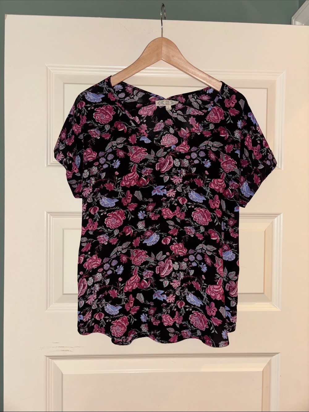 Pink Rose Black Floral Short Sleeve Top with Pink & Lavender Flowers